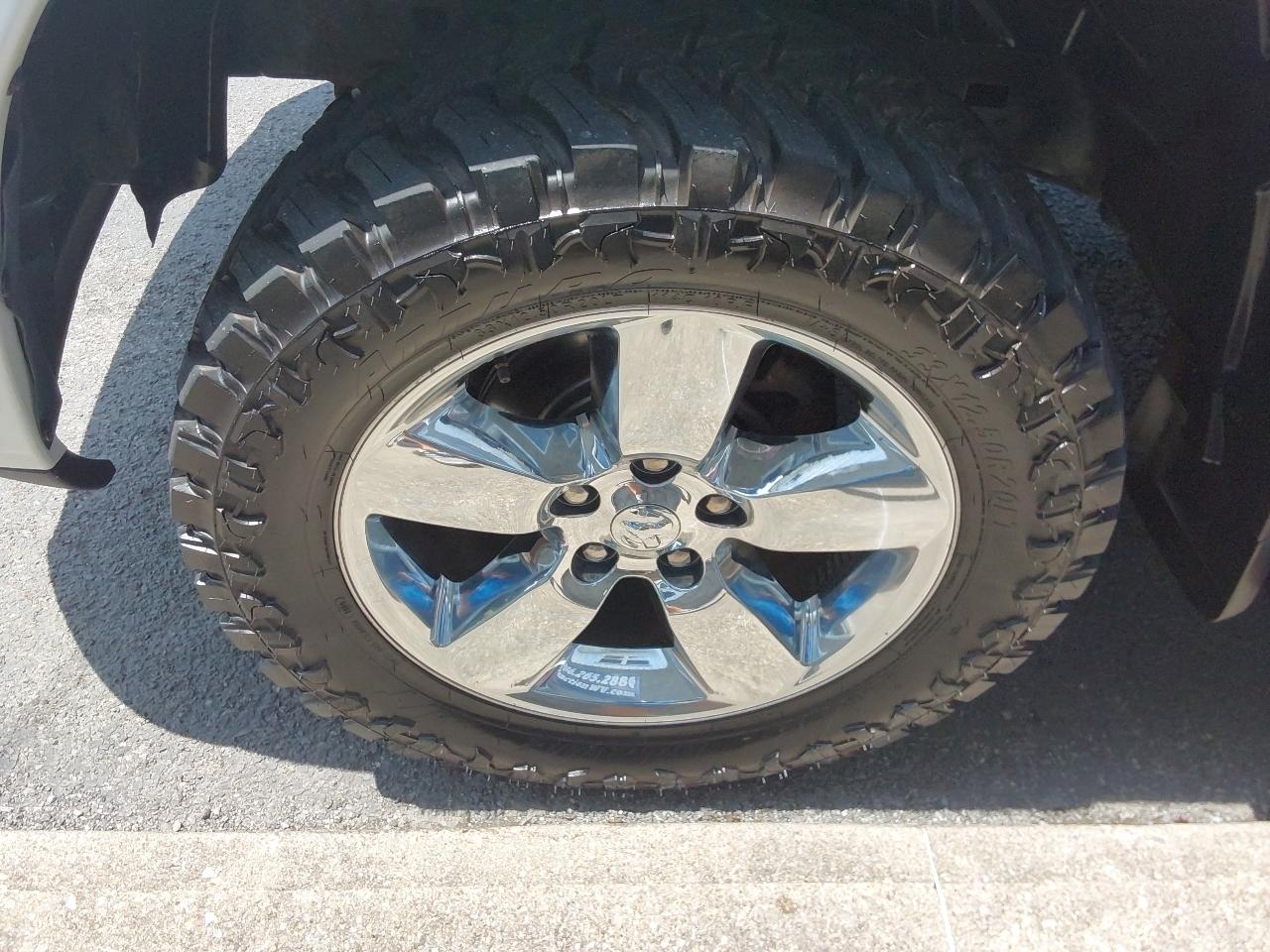 RAM 1500 Classic Express 4x4 Quad Cab 6'4" Box 2019