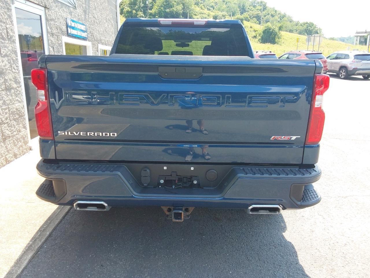 Chevrolet Silverado 1500 4WD Crew Cab 147" RST 2021
