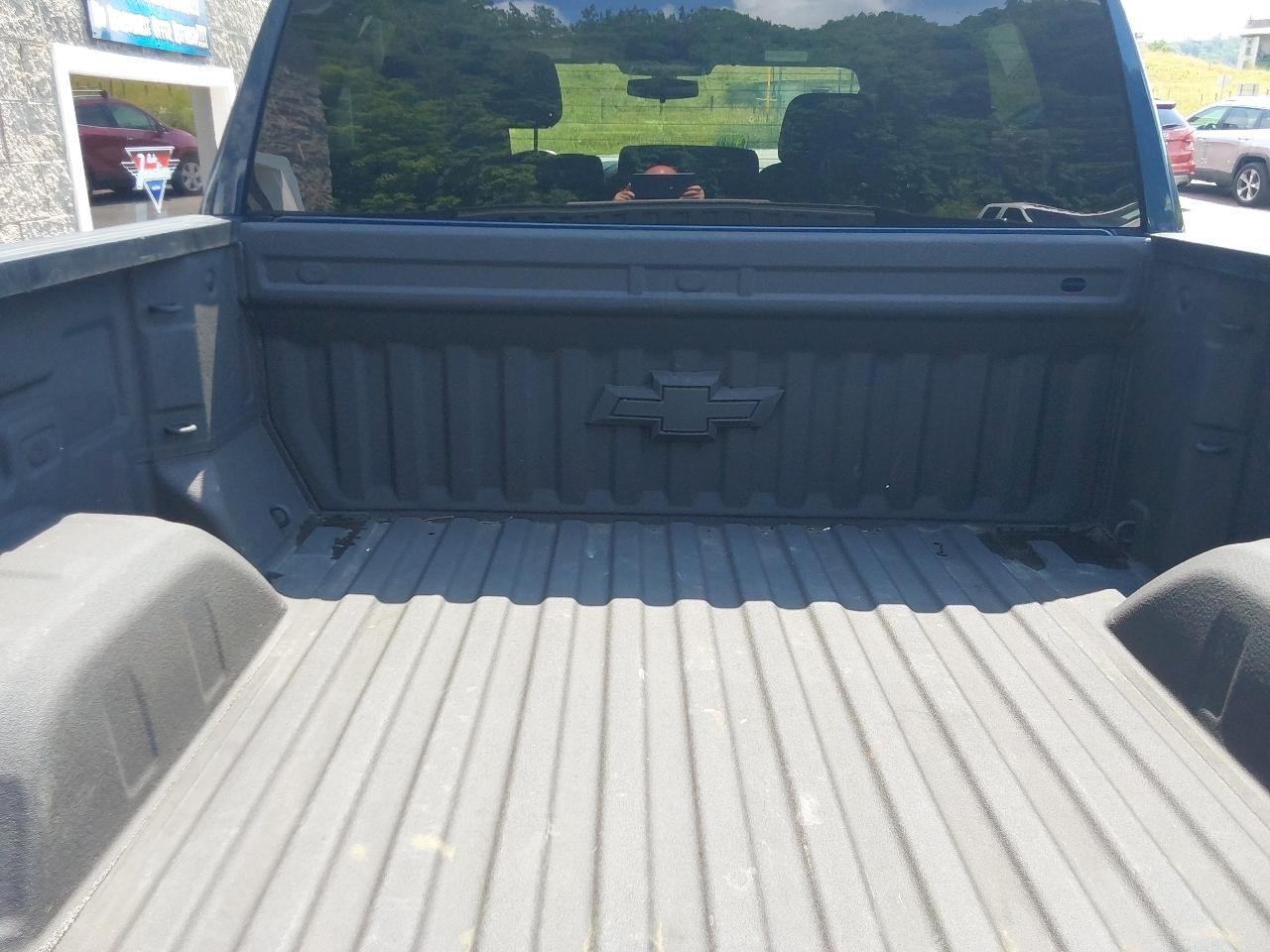Chevrolet Silverado 1500 4WD Crew Cab 147" RST 2021