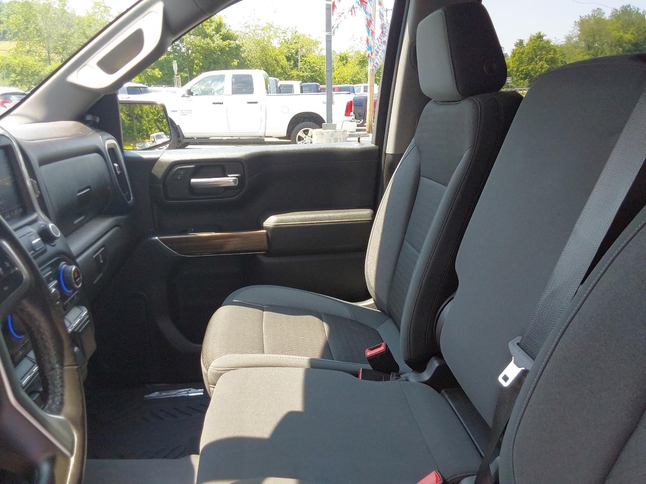 Chevrolet Silverado 1500 4WD Crew Cab 147" RST 2021
