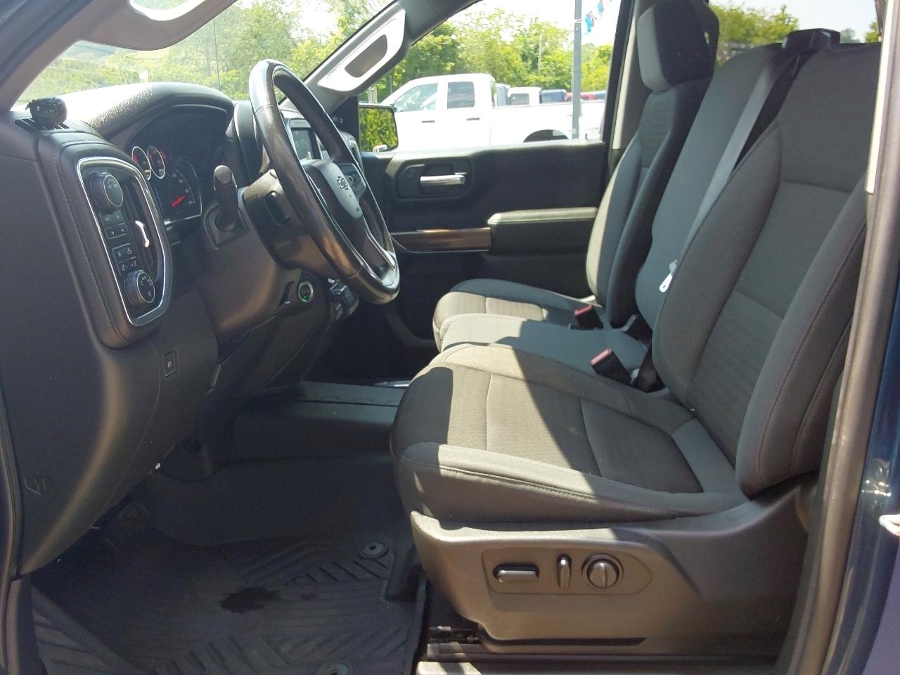 Chevrolet Silverado 1500 4WD Crew Cab 147" RST 2021