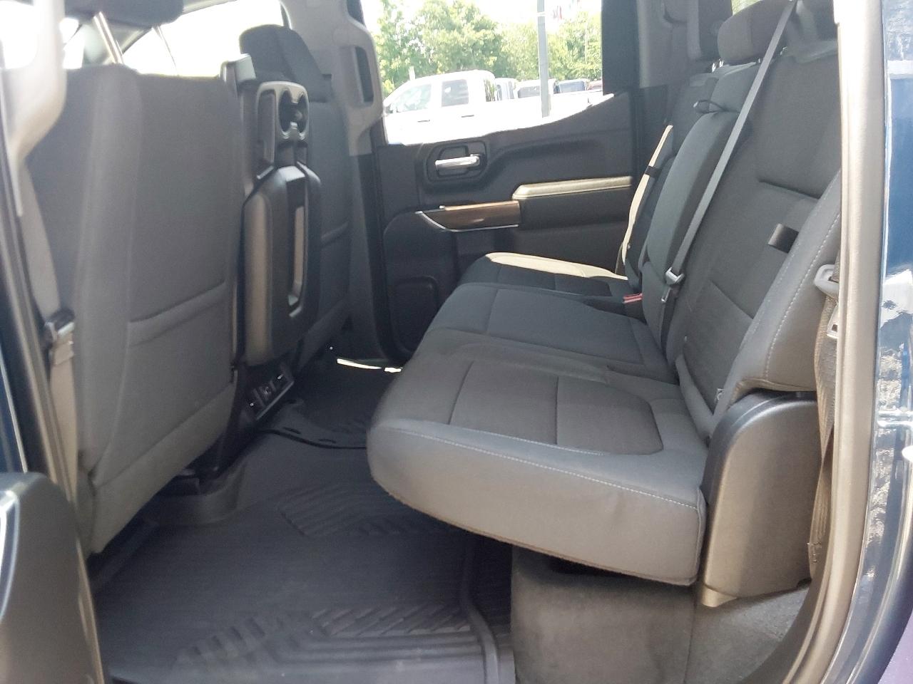Chevrolet Silverado 1500 4WD Crew Cab 147" RST 2021