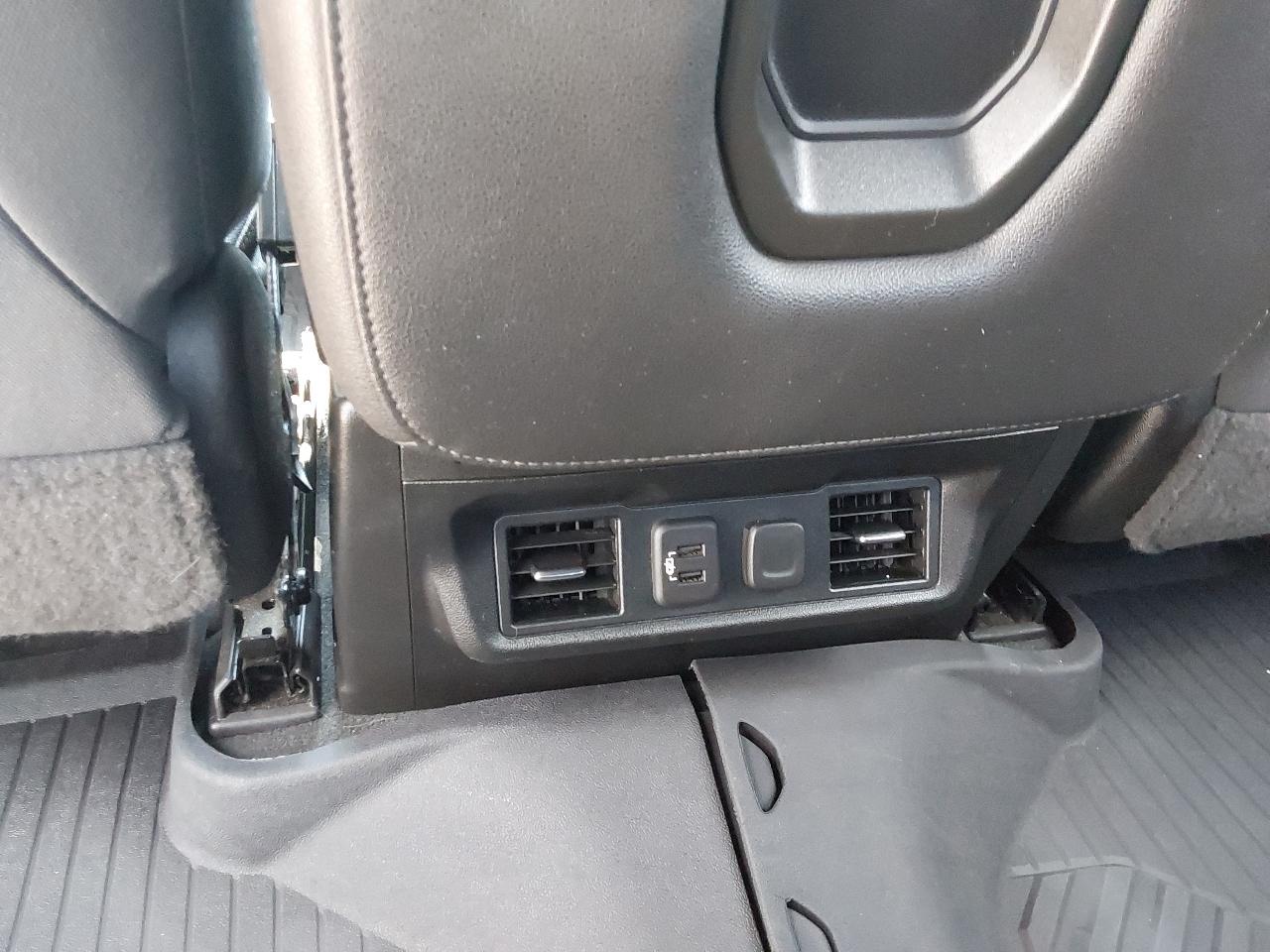 Chevrolet Silverado 1500 4WD Crew Cab 147" RST 2021
