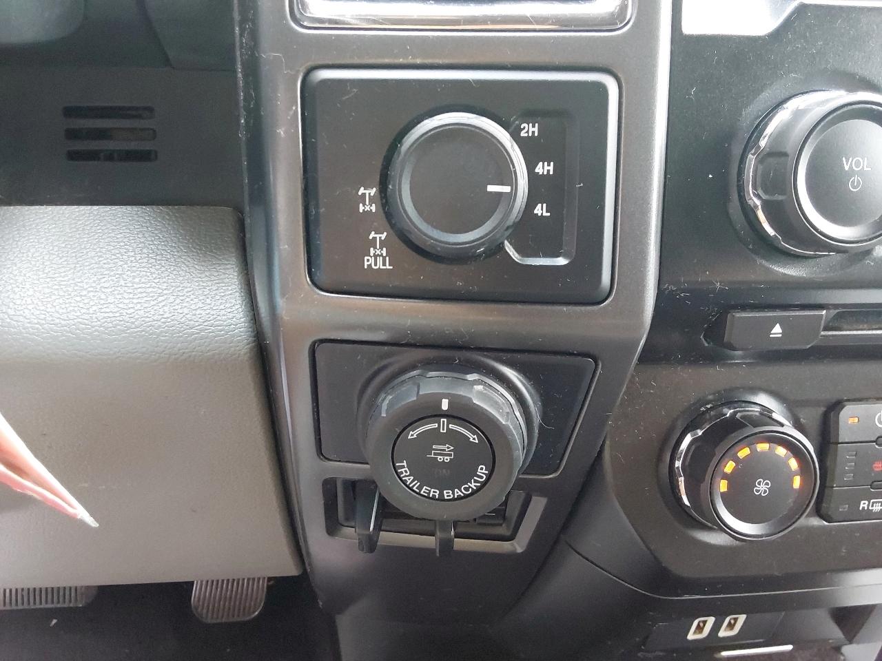 Ford F-150 4WD SuperCrew 145" XLT 2016