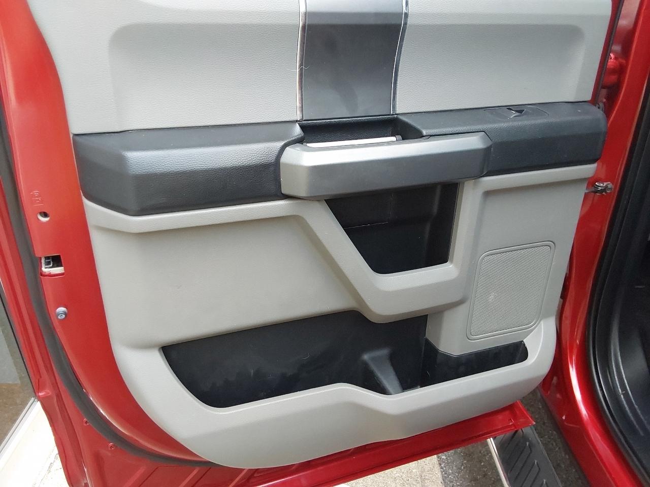 Ford F-150 4WD SuperCrew 145" XLT 2016