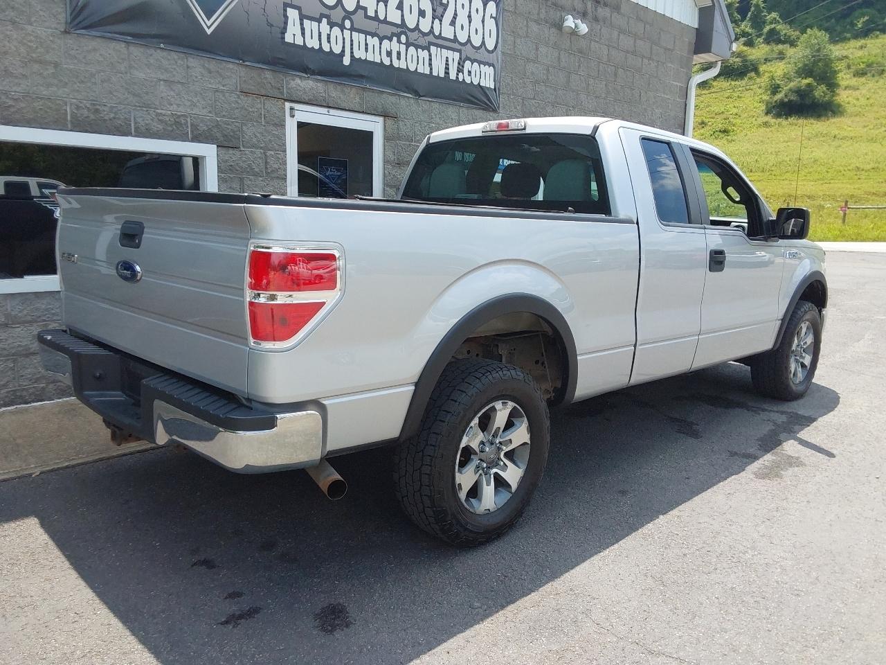 Ford F-150 4WD SuperCab 145" STX 2013