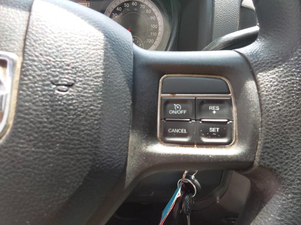 RAM 1500 4WD Quad Cab 140.5" Express 2013