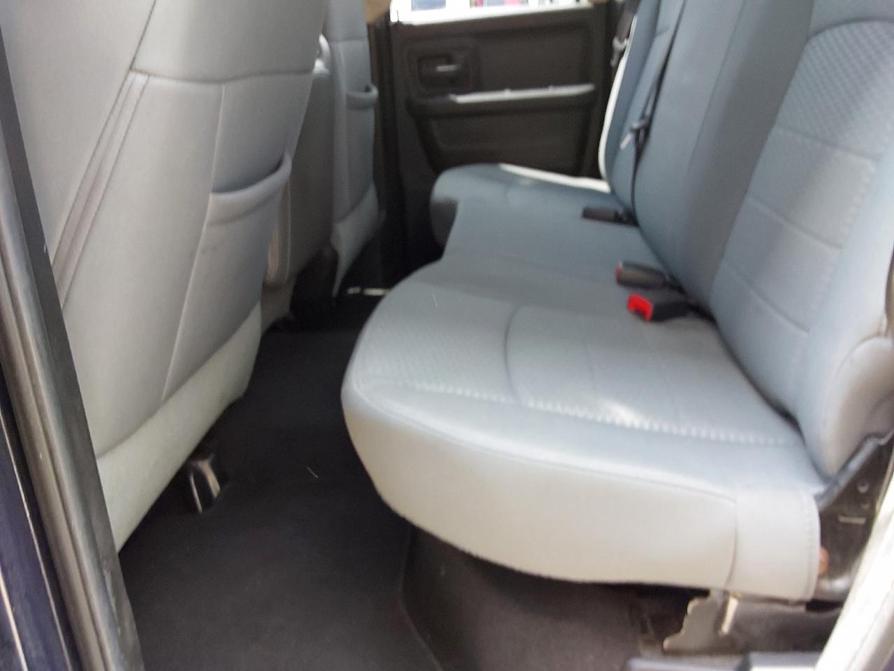 RAM 1500 4WD Quad Cab 140.5" Express 2013