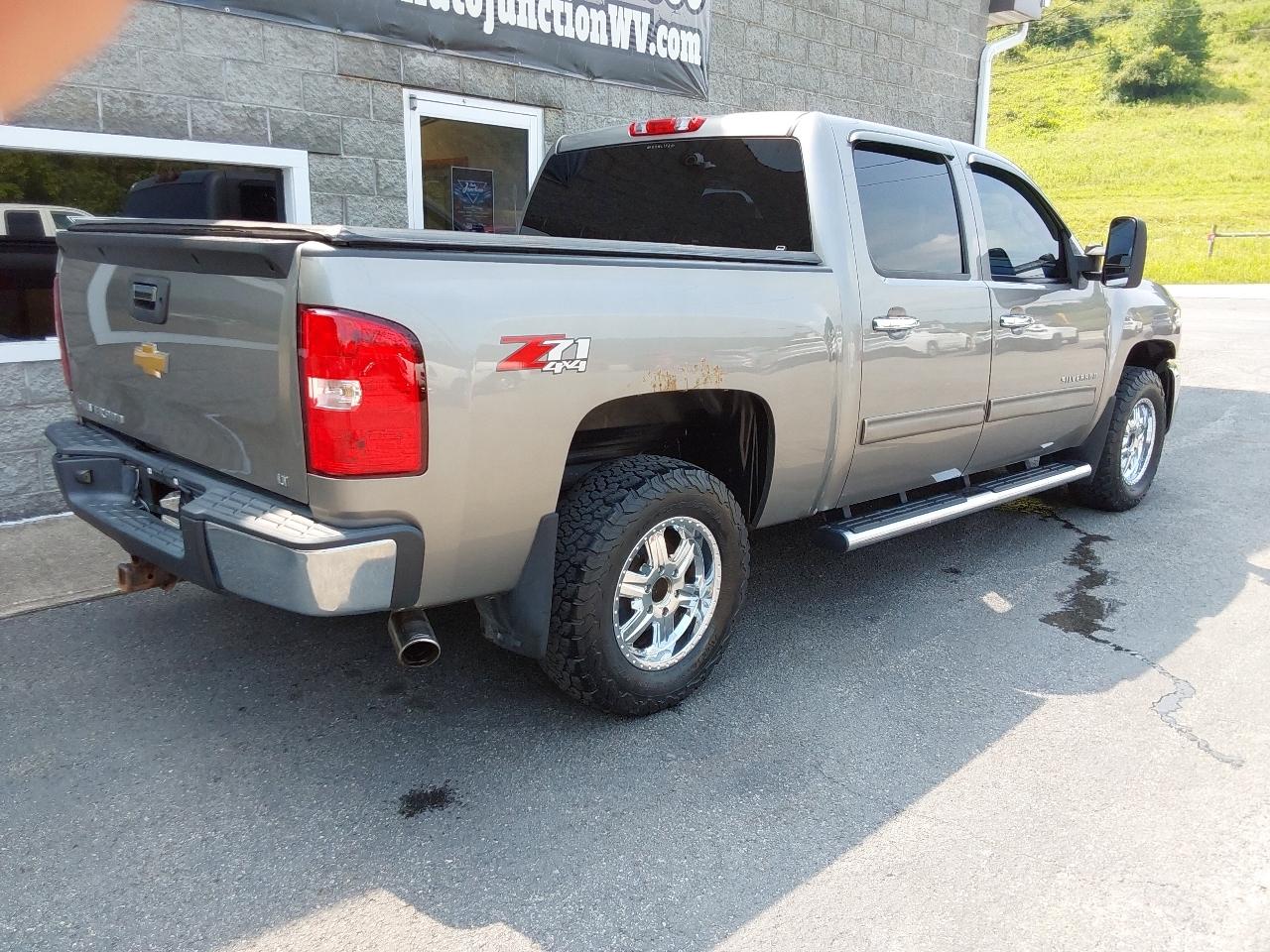Chevrolet Silverado 1500 4WD Crew Cab 143.5" LT 2012