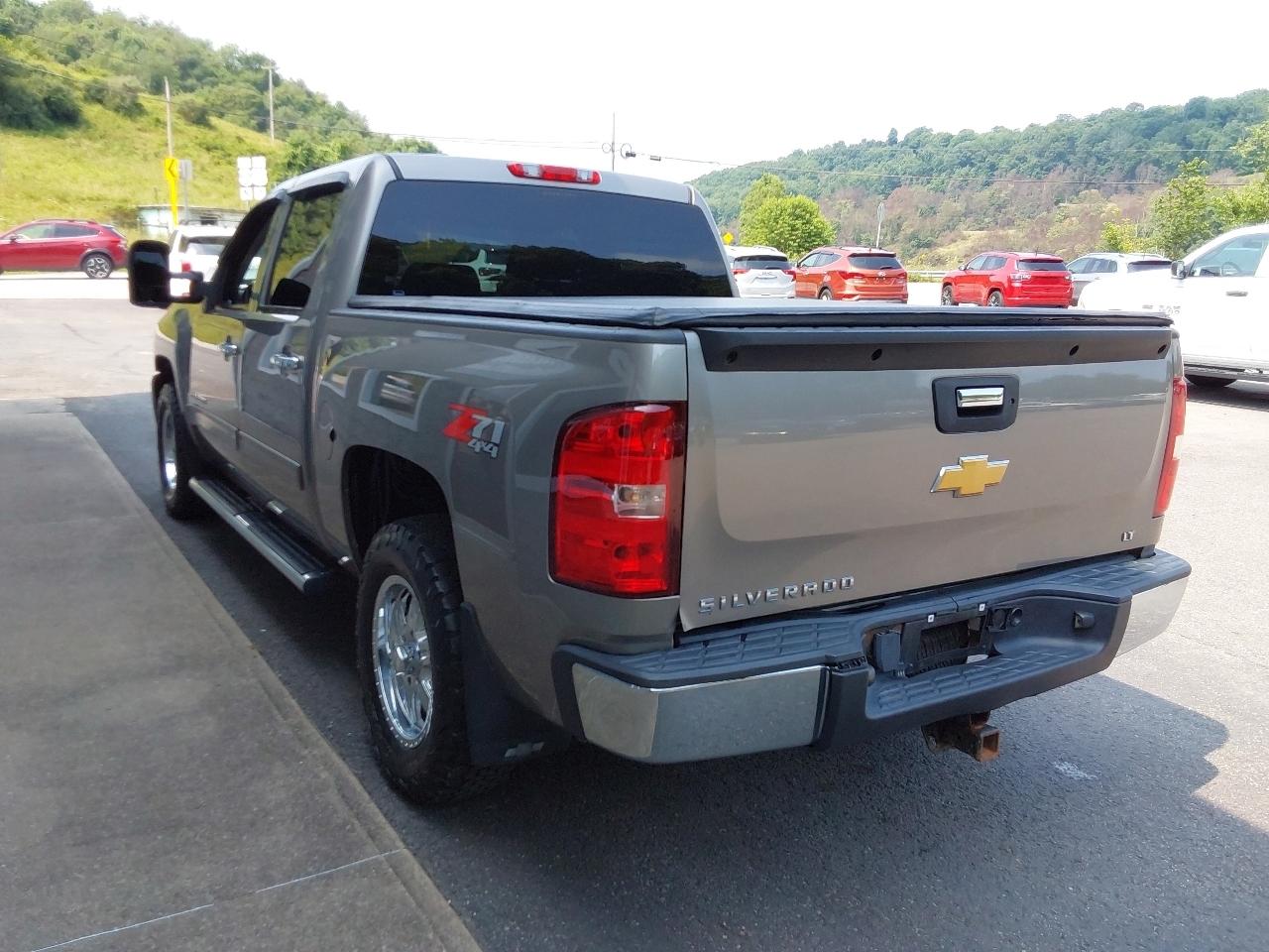 Chevrolet Silverado 1500 4WD Crew Cab 143.5" LT 2012