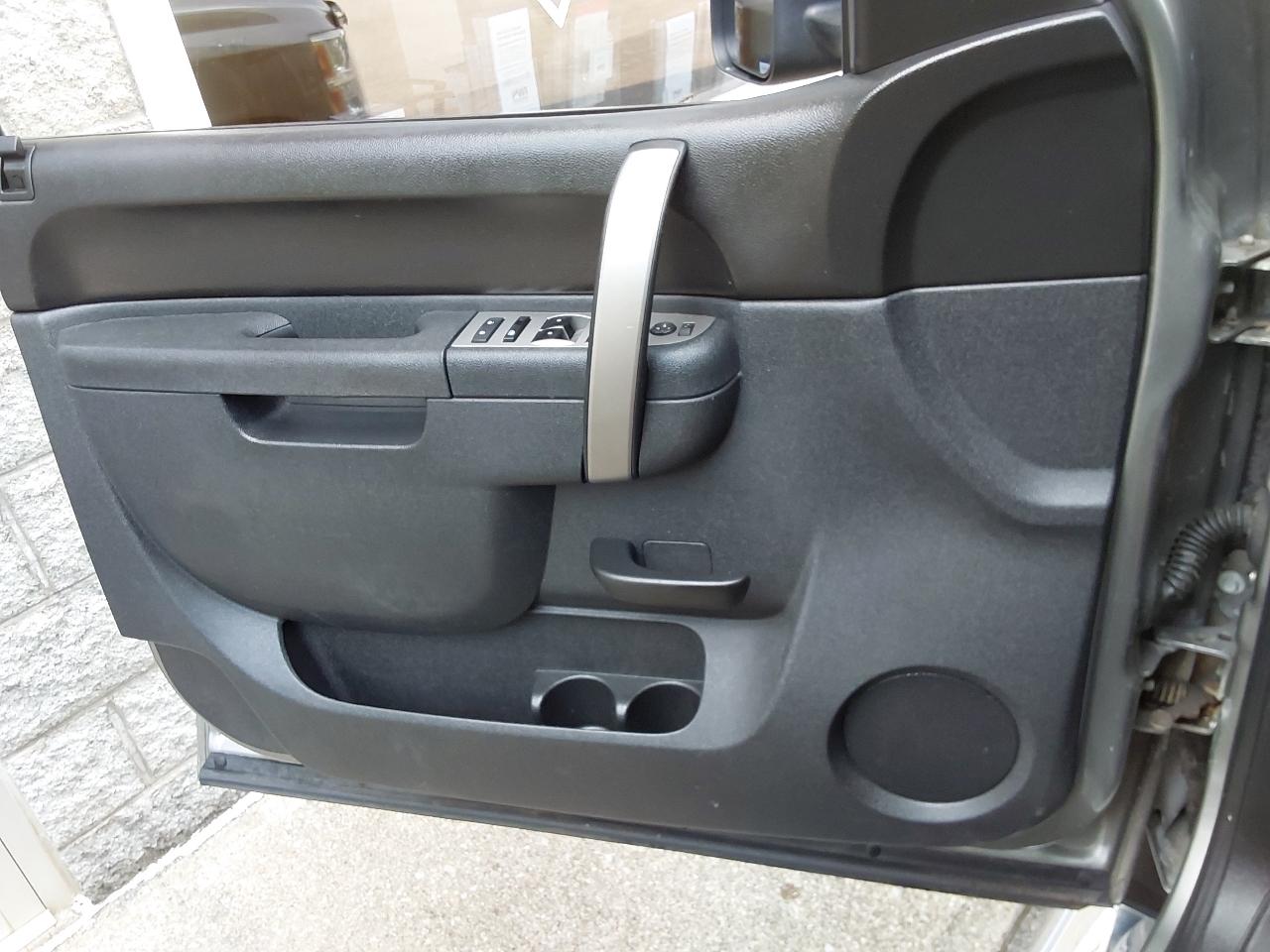 Chevrolet Silverado 1500 4WD Crew Cab 143.5" LT 2012