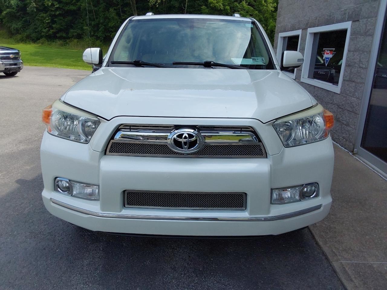 Toyota 4Runner 4WD 4dr V6 Limited (Natl) 2013