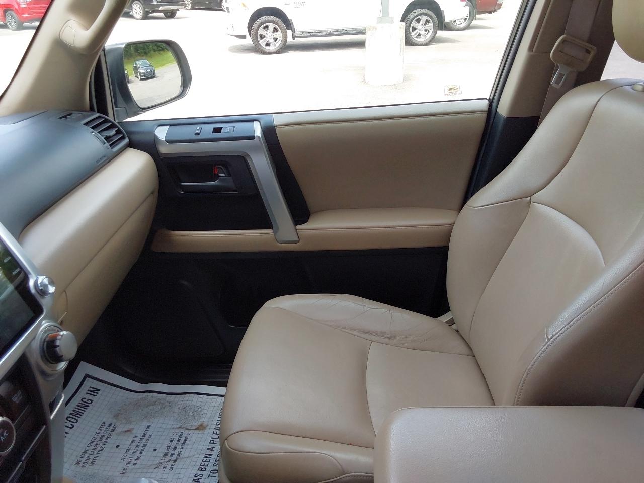 Toyota 4Runner 4WD 4dr V6 Limited (Natl) 2013