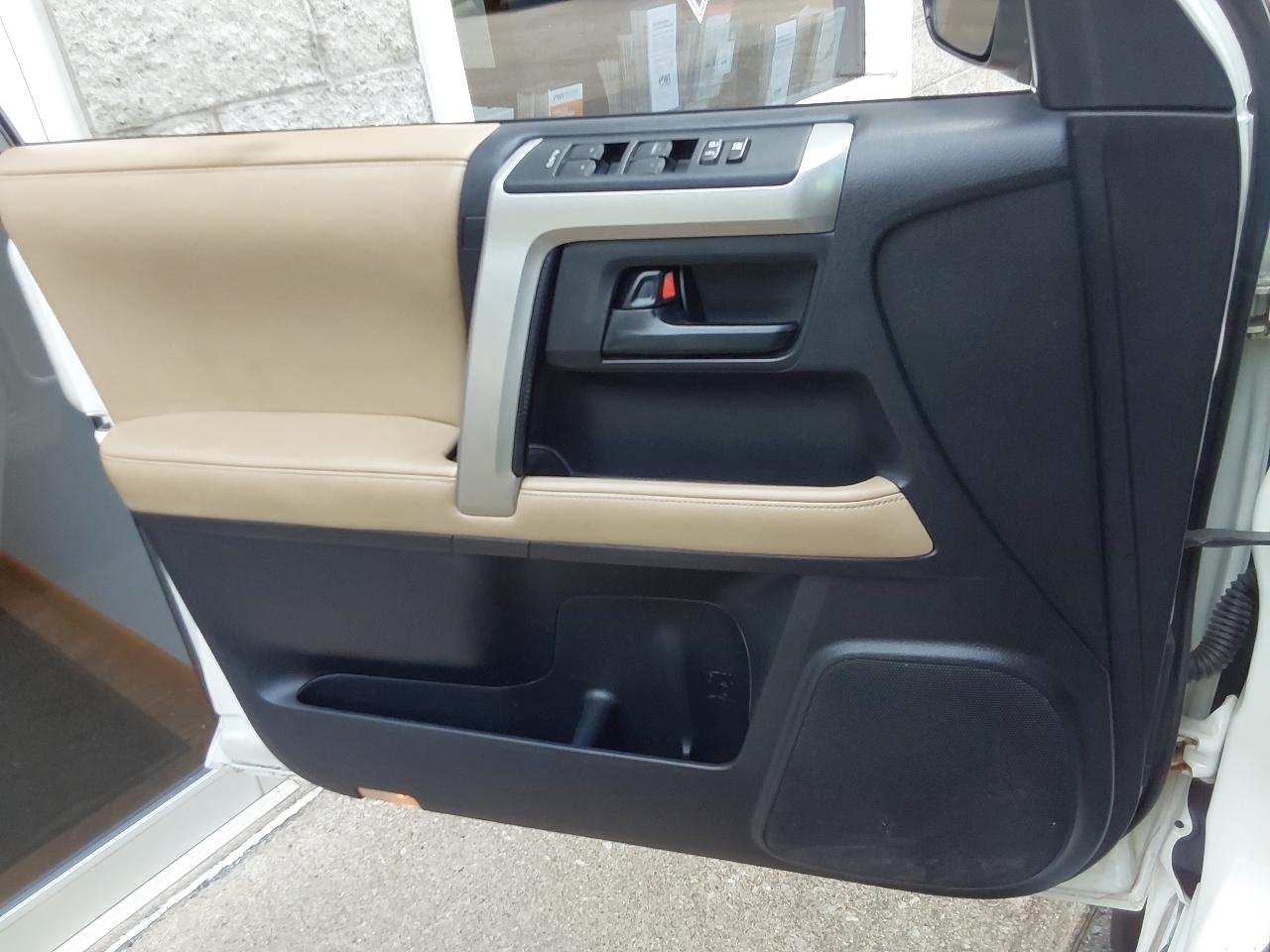 Toyota 4Runner 4WD 4dr V6 Limited (Natl) 2013