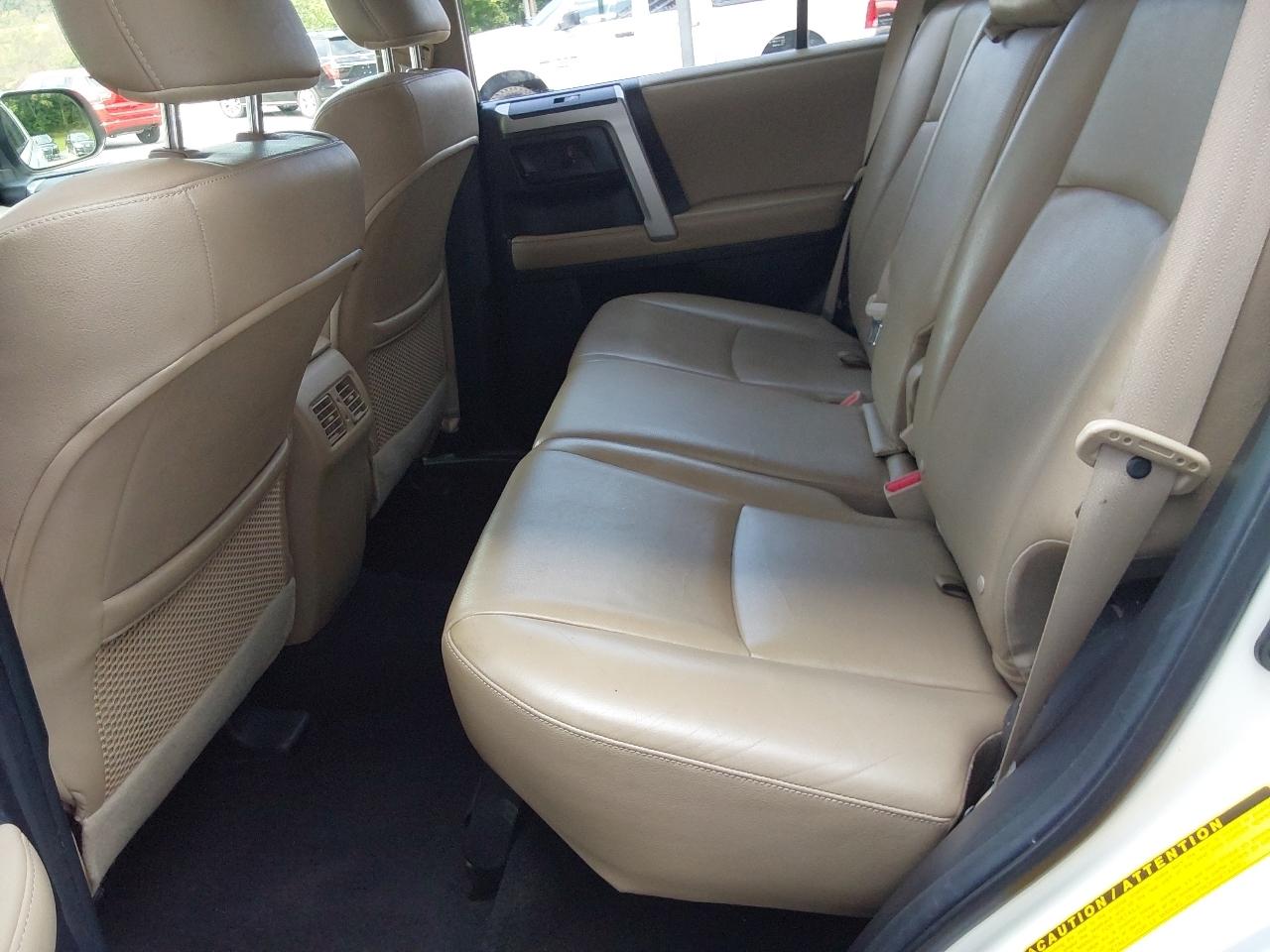 Toyota 4Runner 4WD 4dr V6 Limited (Natl) 2013