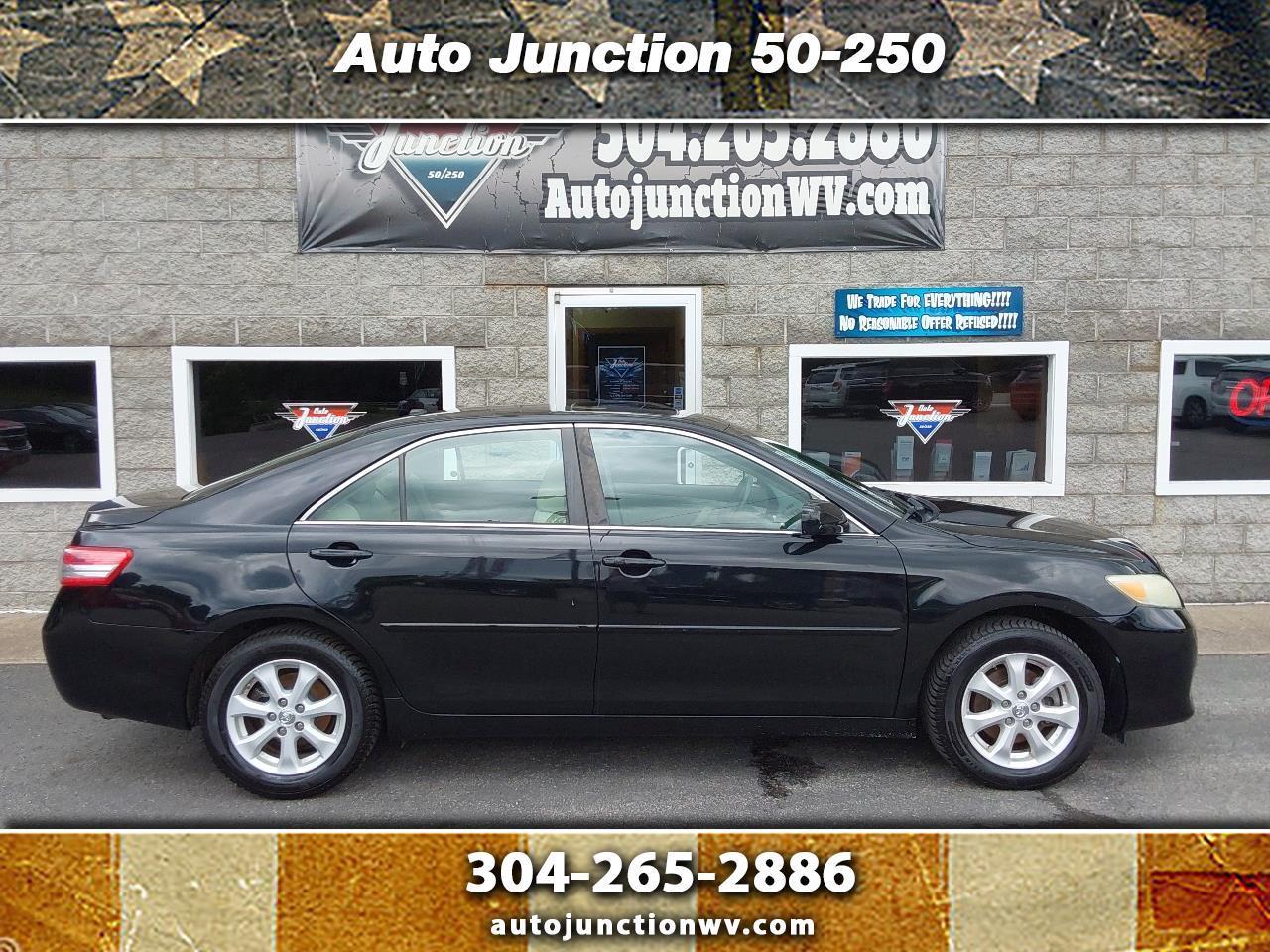 Toyota Camry 4dr Sdn I4 Man LE (Natl) 2011