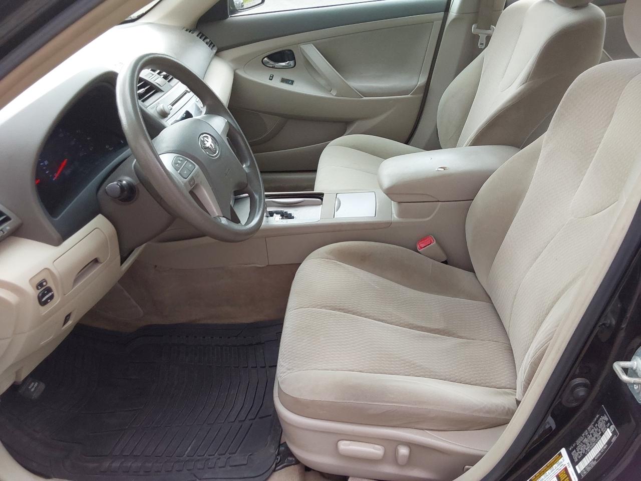Toyota Camry 4dr Sdn I4 Man LE (Natl) 2011