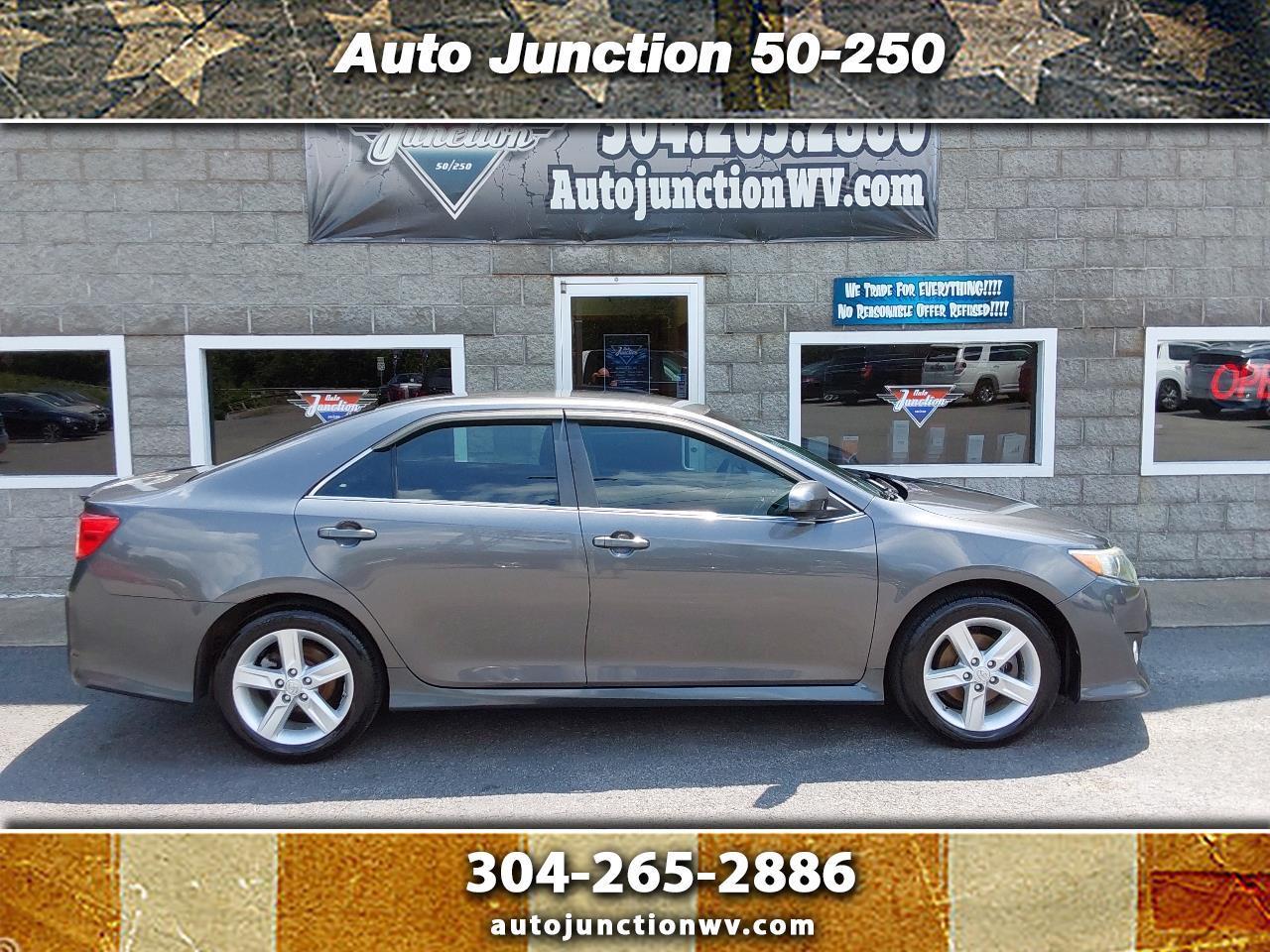 Toyota Camry 4dr Sdn I4 Auto XLE (Natl) 2013