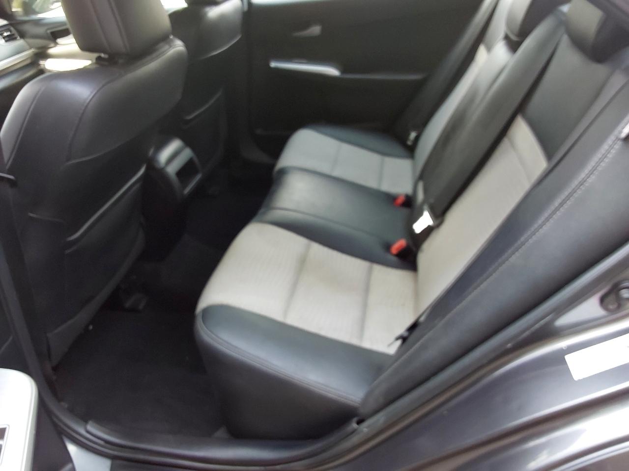 Toyota Camry 4dr Sdn I4 Auto XLE (Natl) 2013