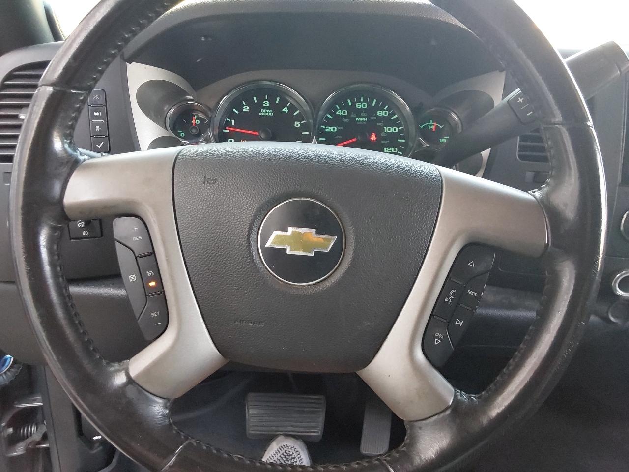 Chevrolet Silverado 1500 4WD Ext Cab 143.5" LT 2013