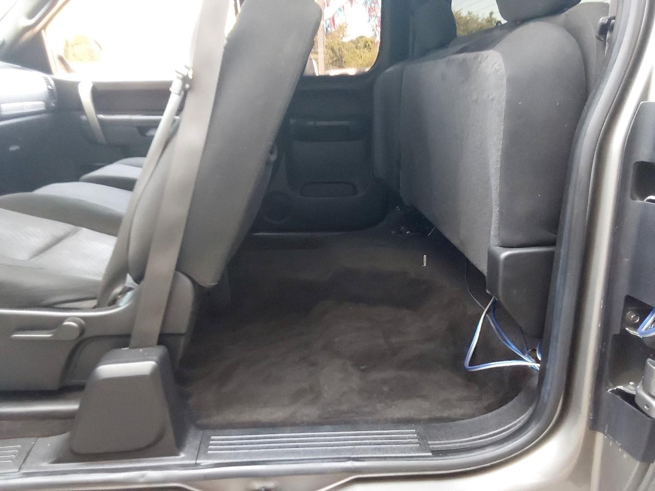 Chevrolet Silverado 1500 4WD Ext Cab 143.5" LT 2013