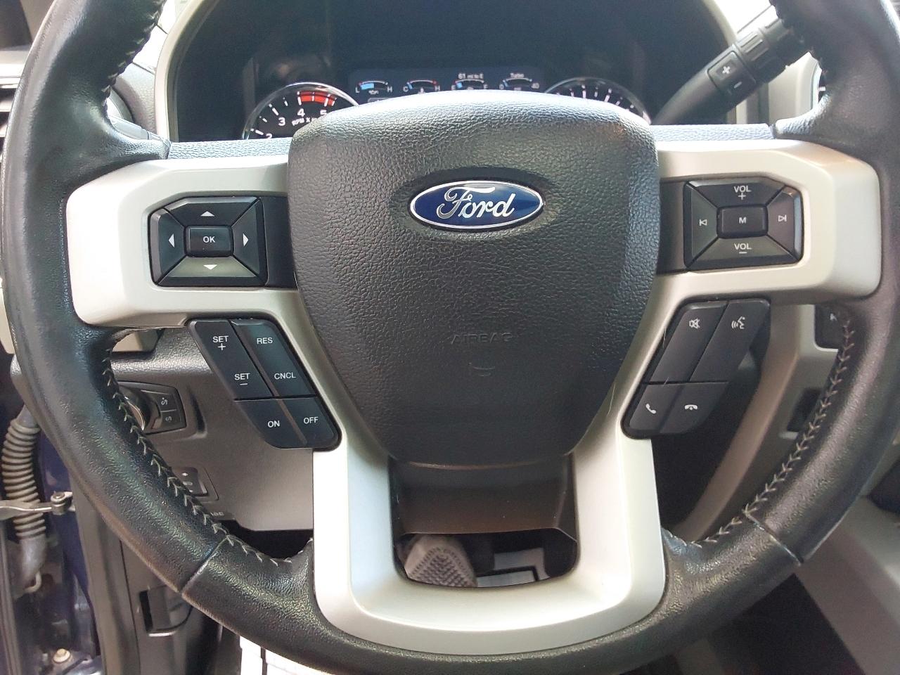 Ford Super Duty F-350 SRW 4WD Crew Cab 172" Lariat 2017