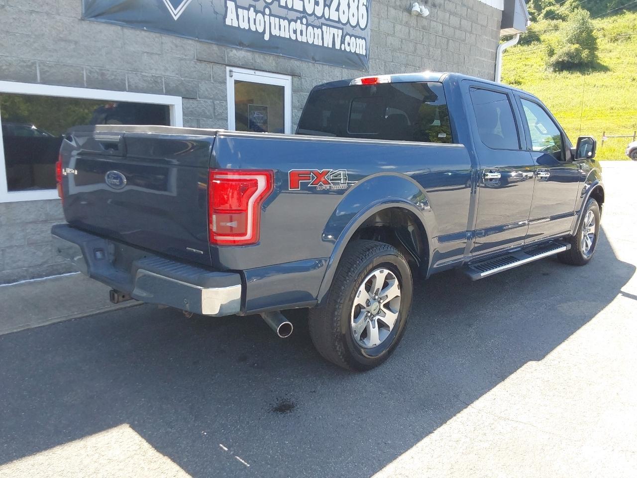 Ford F-150 4WD SuperCrew 157" Lariat w/HD Payload Pkg 2015