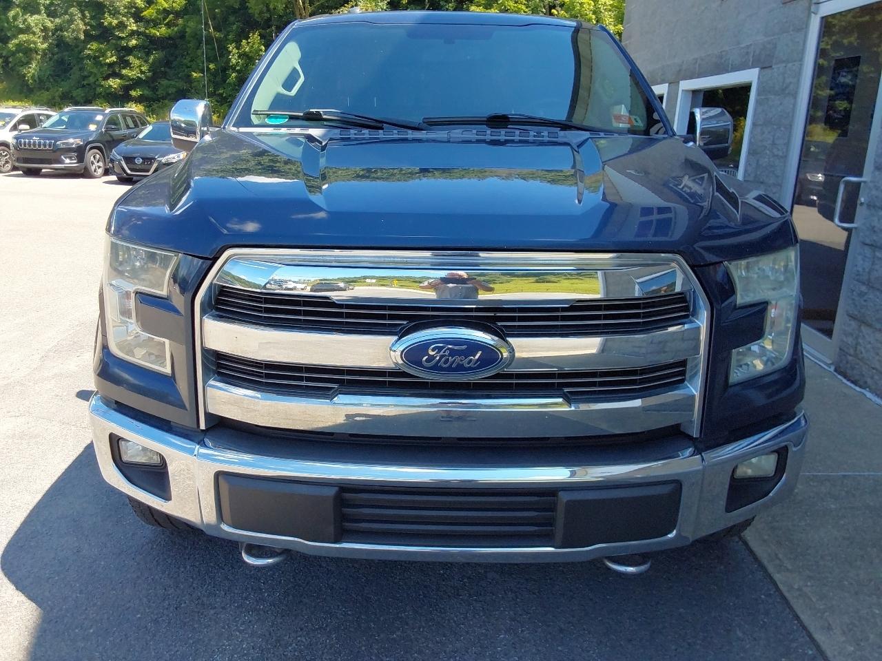 Ford F-150 4WD SuperCrew 157" Lariat w/HD Payload Pkg 2015