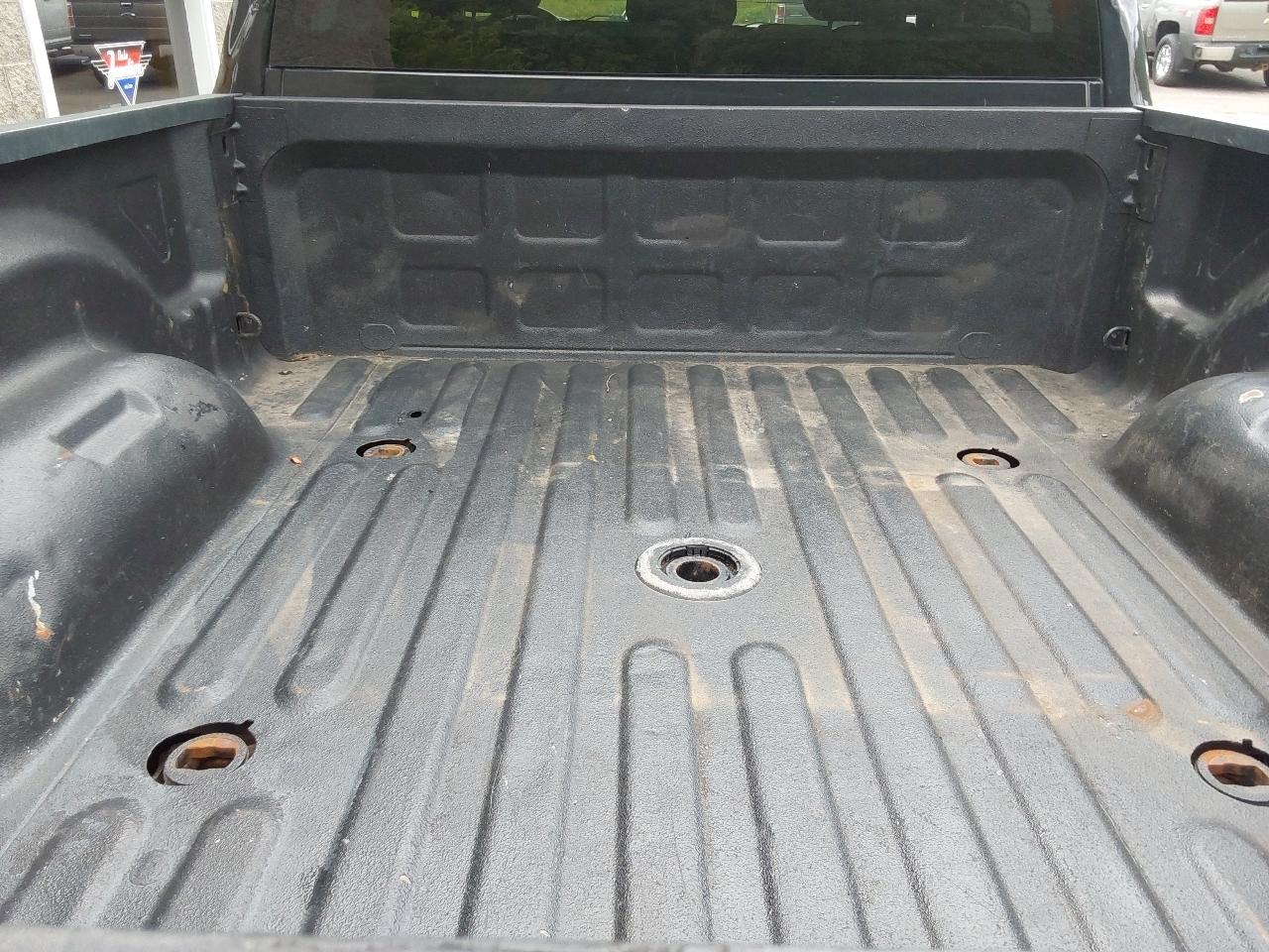 RAM 2500 Tradesman 4x4 Crew Cab 6'4" Box 2017