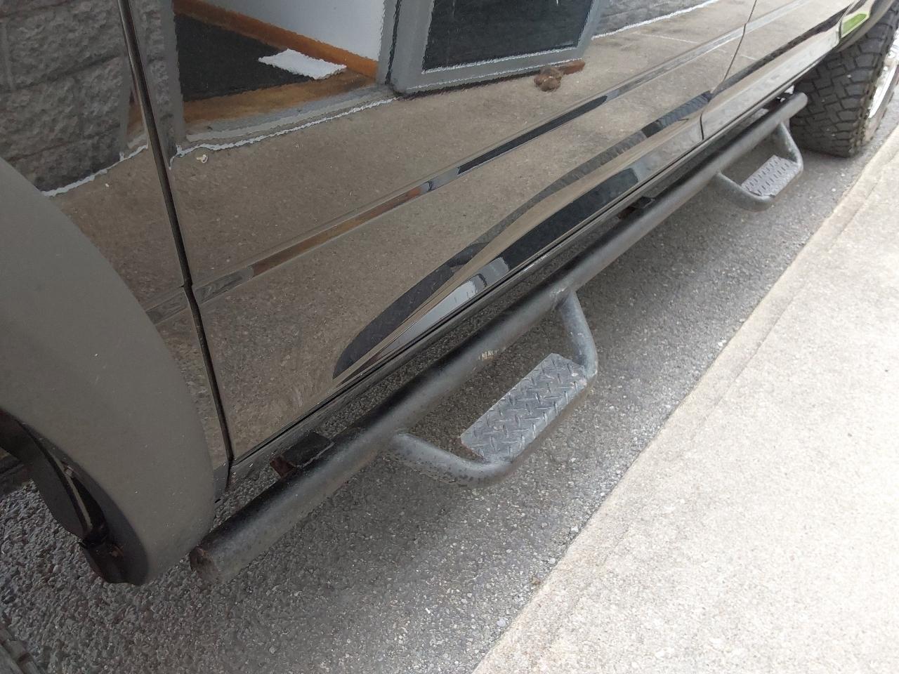 RAM 2500 Tradesman 4x4 Crew Cab 6'4" Box 2017