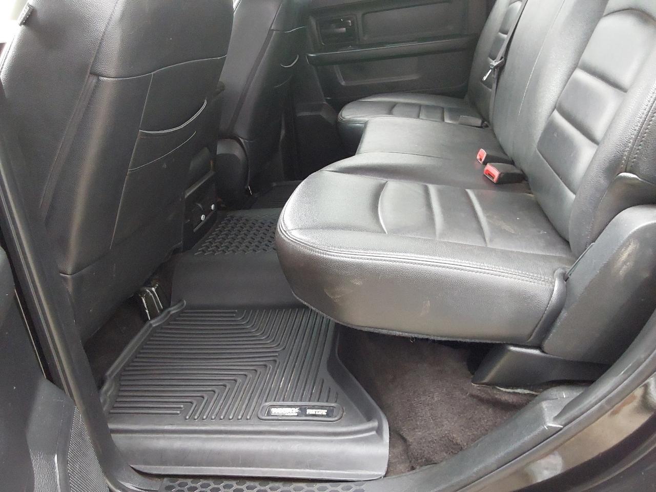 RAM 2500 Tradesman 4x4 Crew Cab 6'4" Box 2017