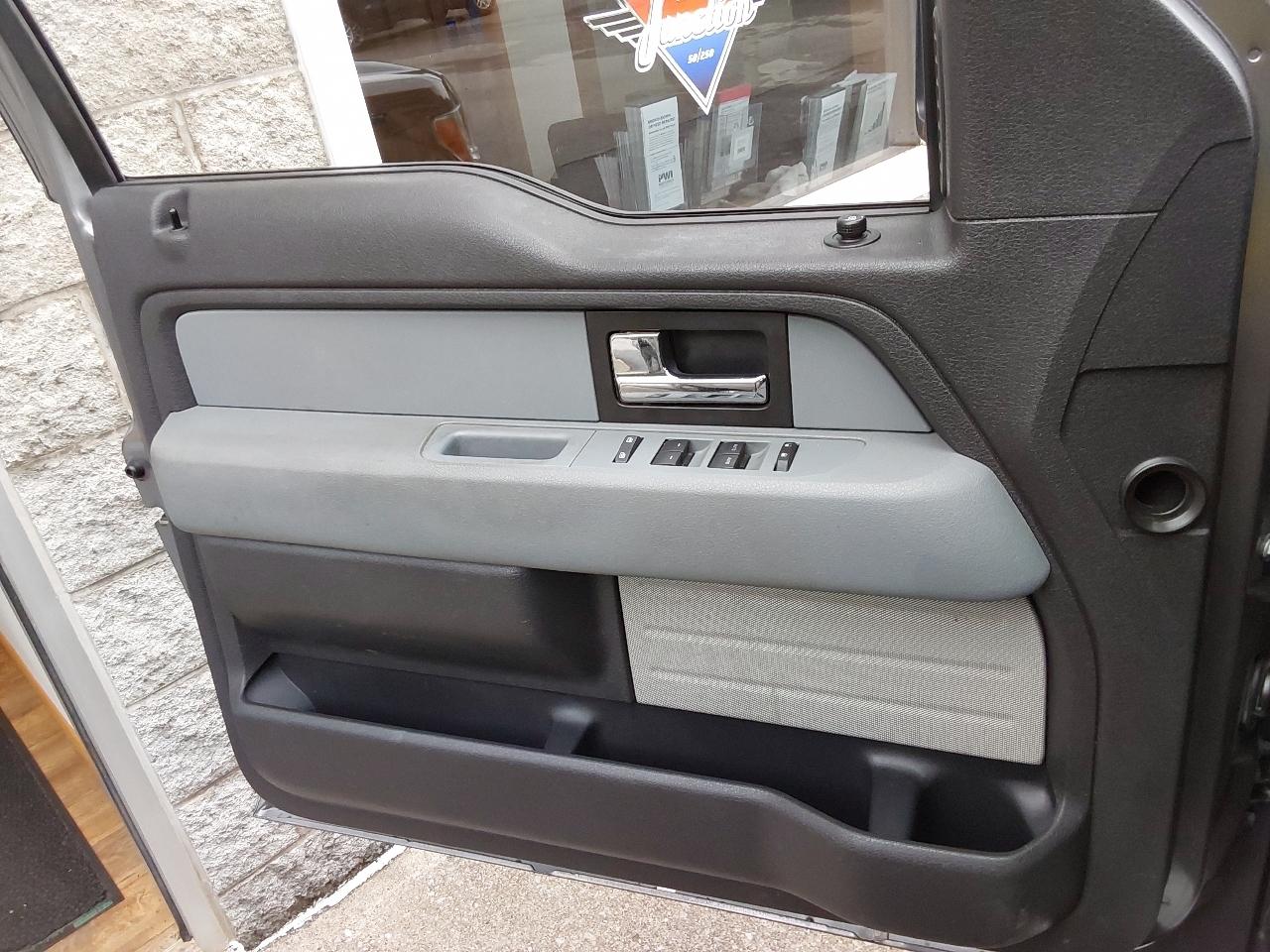Ford F-150 4WD SuperCrew 145" XLT 2013
