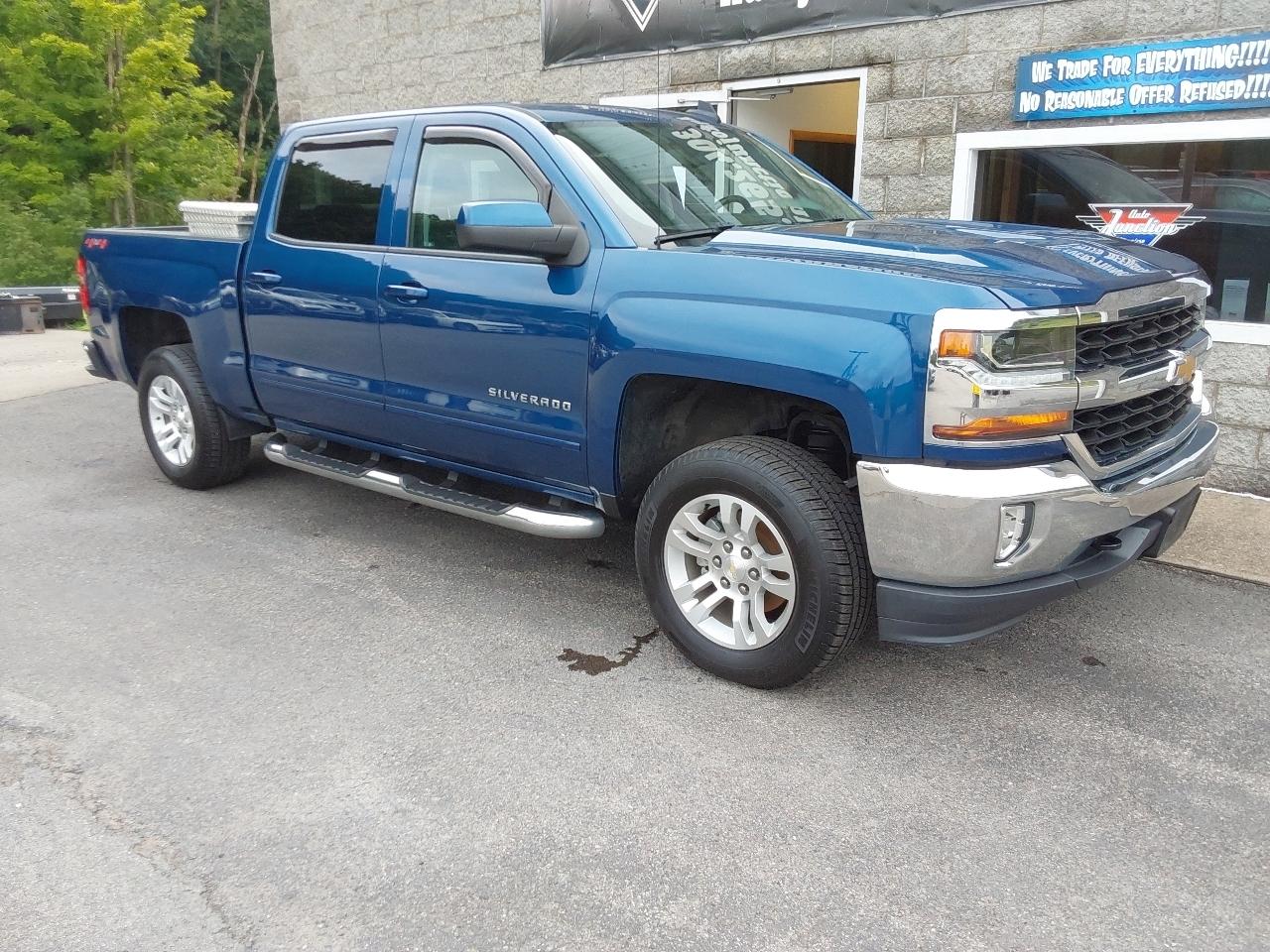 Chevrolet Silverado 1500 4WD Crew Cab 143.5" LT w/1LT 2018