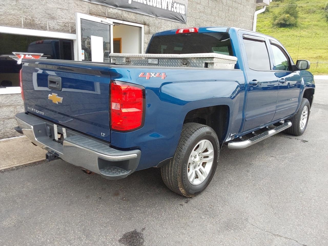 Chevrolet Silverado 1500 4WD Crew Cab 143.5" LT w/1LT 2018