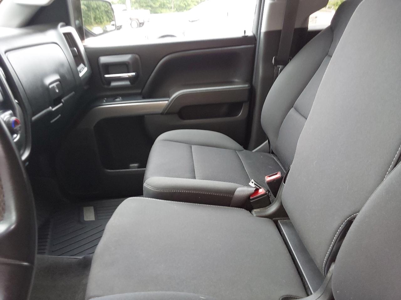 Chevrolet Silverado 1500 4WD Crew Cab 143.5" LT w/1LT 2018