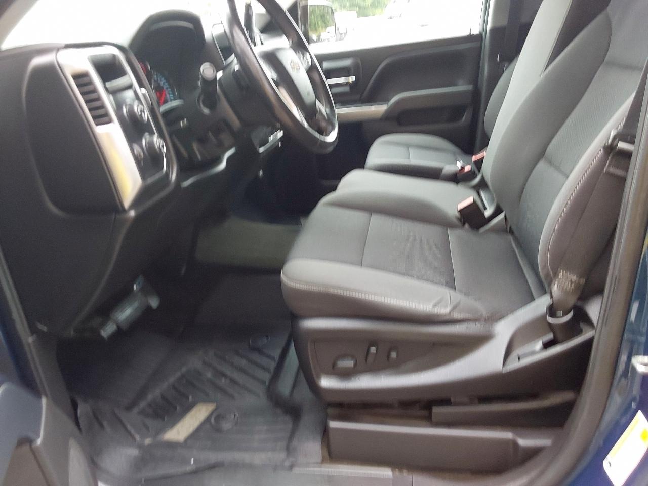 Chevrolet Silverado 1500 4WD Crew Cab 143.5" LT w/1LT 2018