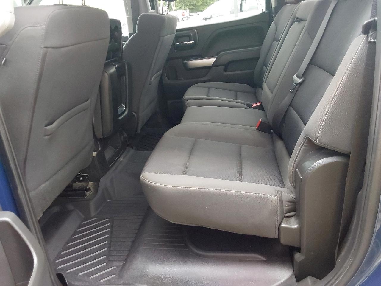 Chevrolet Silverado 1500 4WD Crew Cab 143.5" LT w/1LT 2018