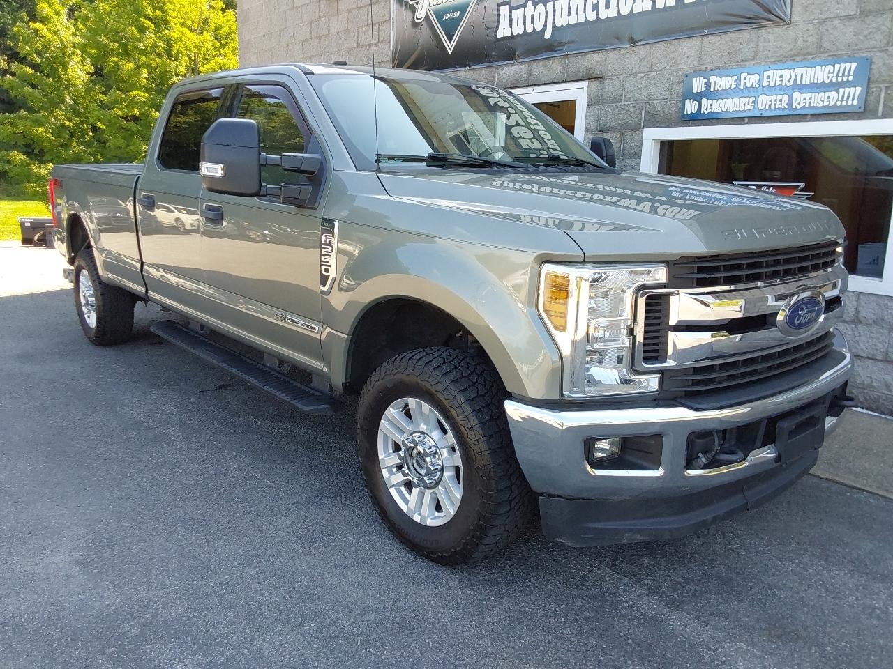 Ford Super Duty F-250 SRW XLT 4WD SuperCab 8' Box 2019