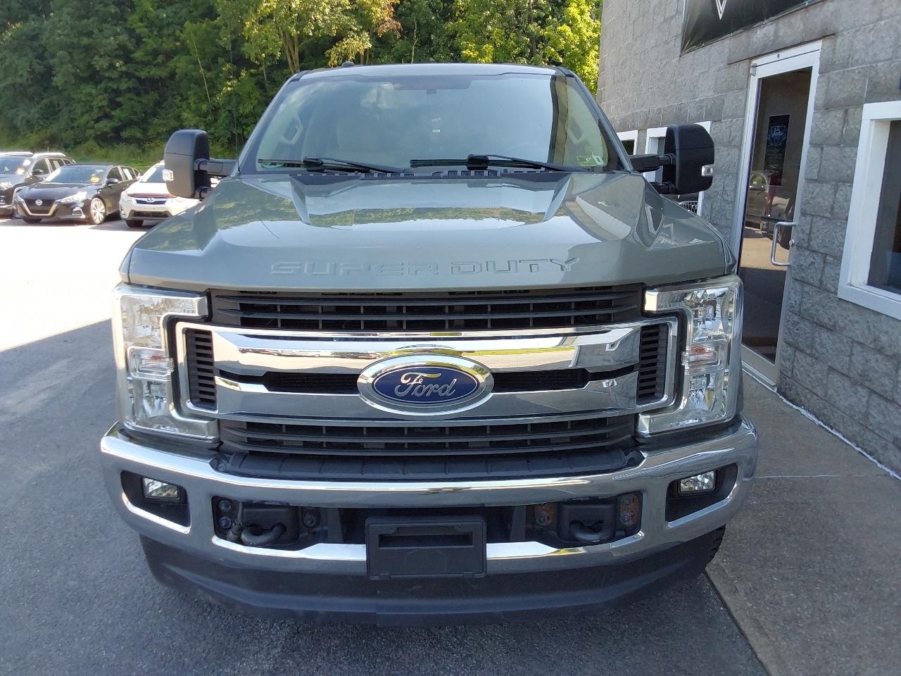 Ford Super Duty F-250 SRW XLT 4WD SuperCab 8' Box 2019
