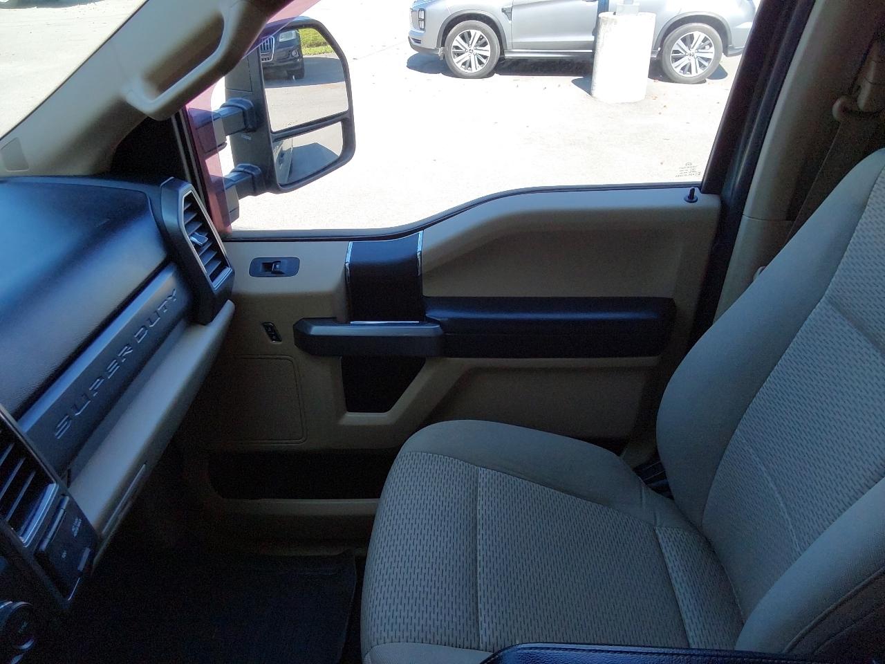 Ford Super Duty F-250 SRW XLT 4WD SuperCab 8' Box 2019