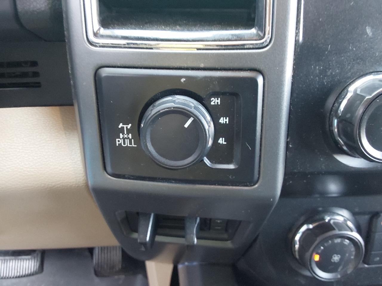 Ford Super Duty F-250 SRW XLT 4WD SuperCab 8' Box 2019