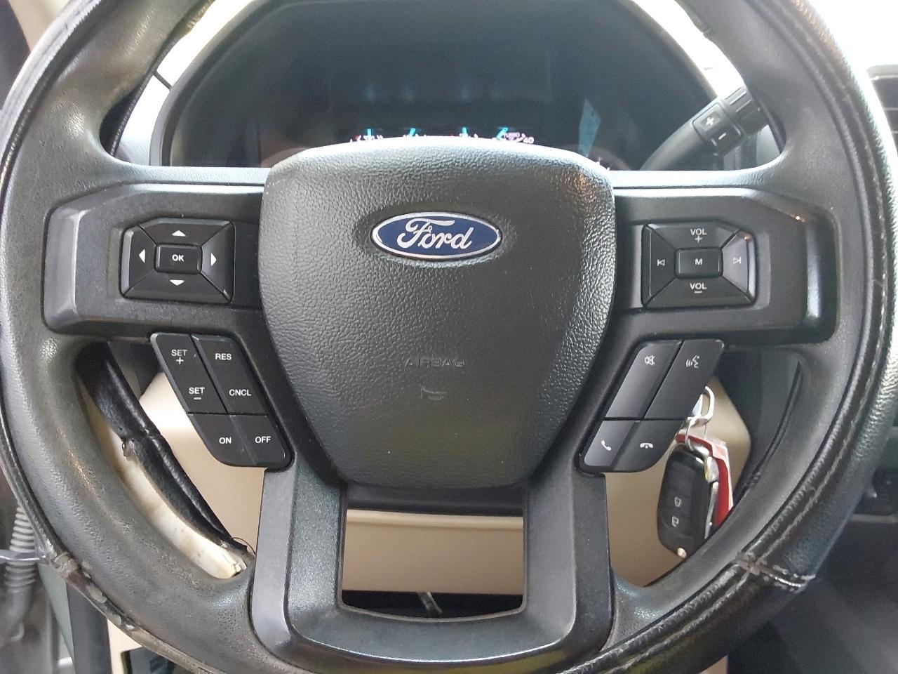 Ford Super Duty F-250 SRW XLT 4WD SuperCab 8' Box 2019