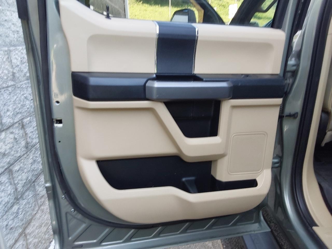 Ford Super Duty F-250 SRW XLT 4WD SuperCab 8' Box 2019