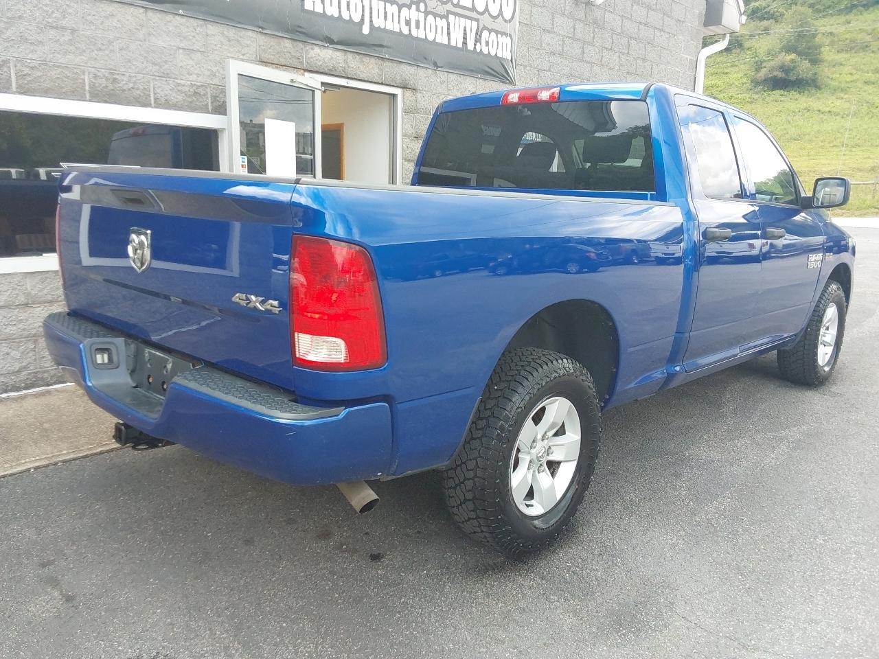 RAM 1500 Express 4x4 Quad Cab 6'4" Box 2018