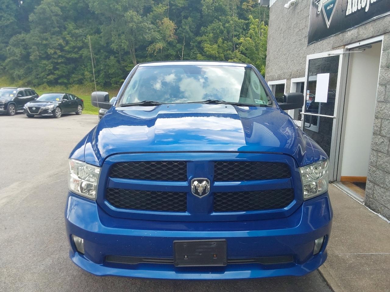 RAM 1500 Express 4x4 Quad Cab 6'4" Box 2018
