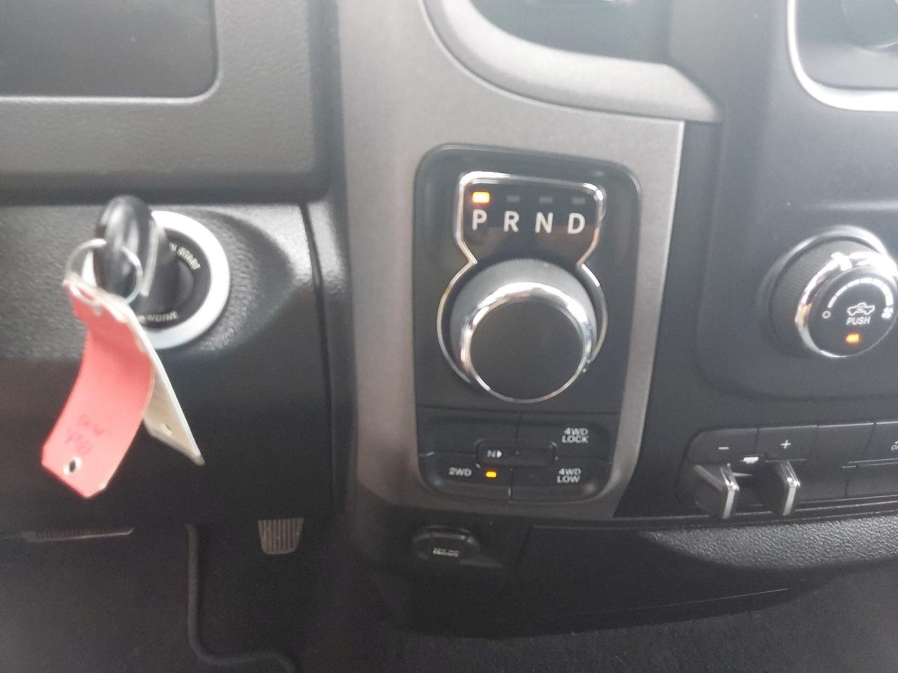 RAM 1500 Express 4x4 Quad Cab 6'4" Box 2018