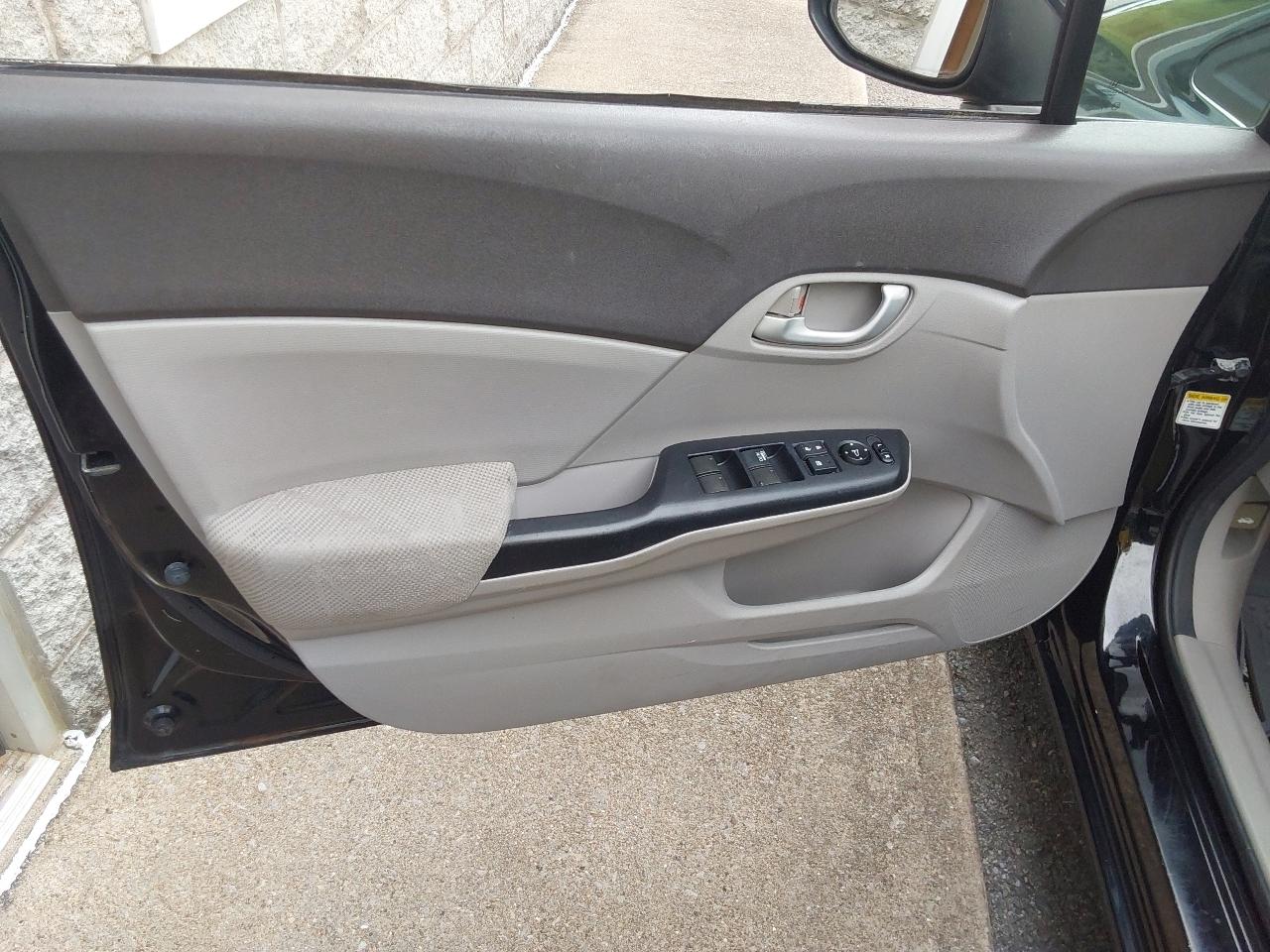 Honda Civic Sdn 4dr Auto LX 2012