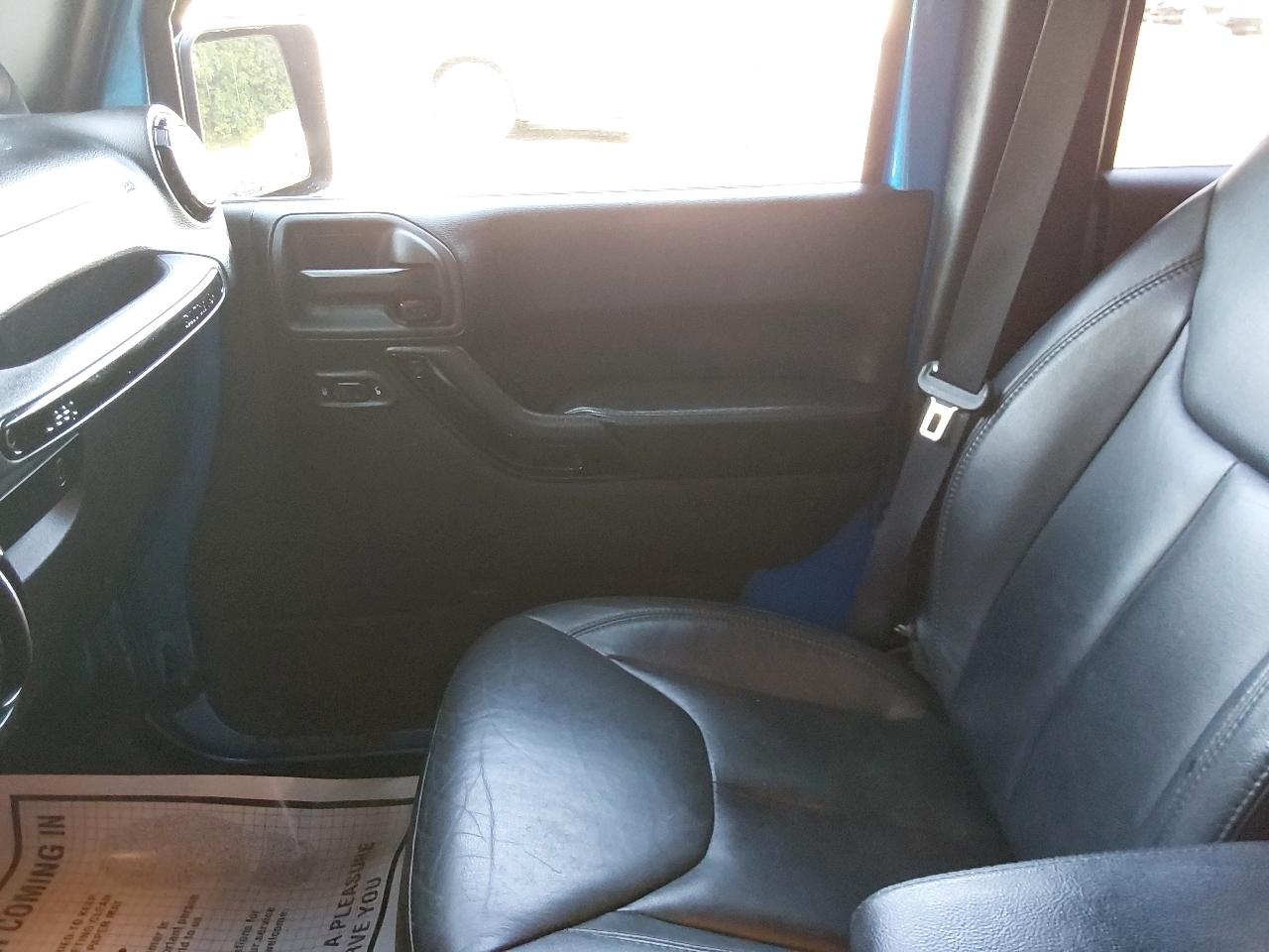 Jeep Wrangler Unlimited 4WD 4dr Altitude 2014