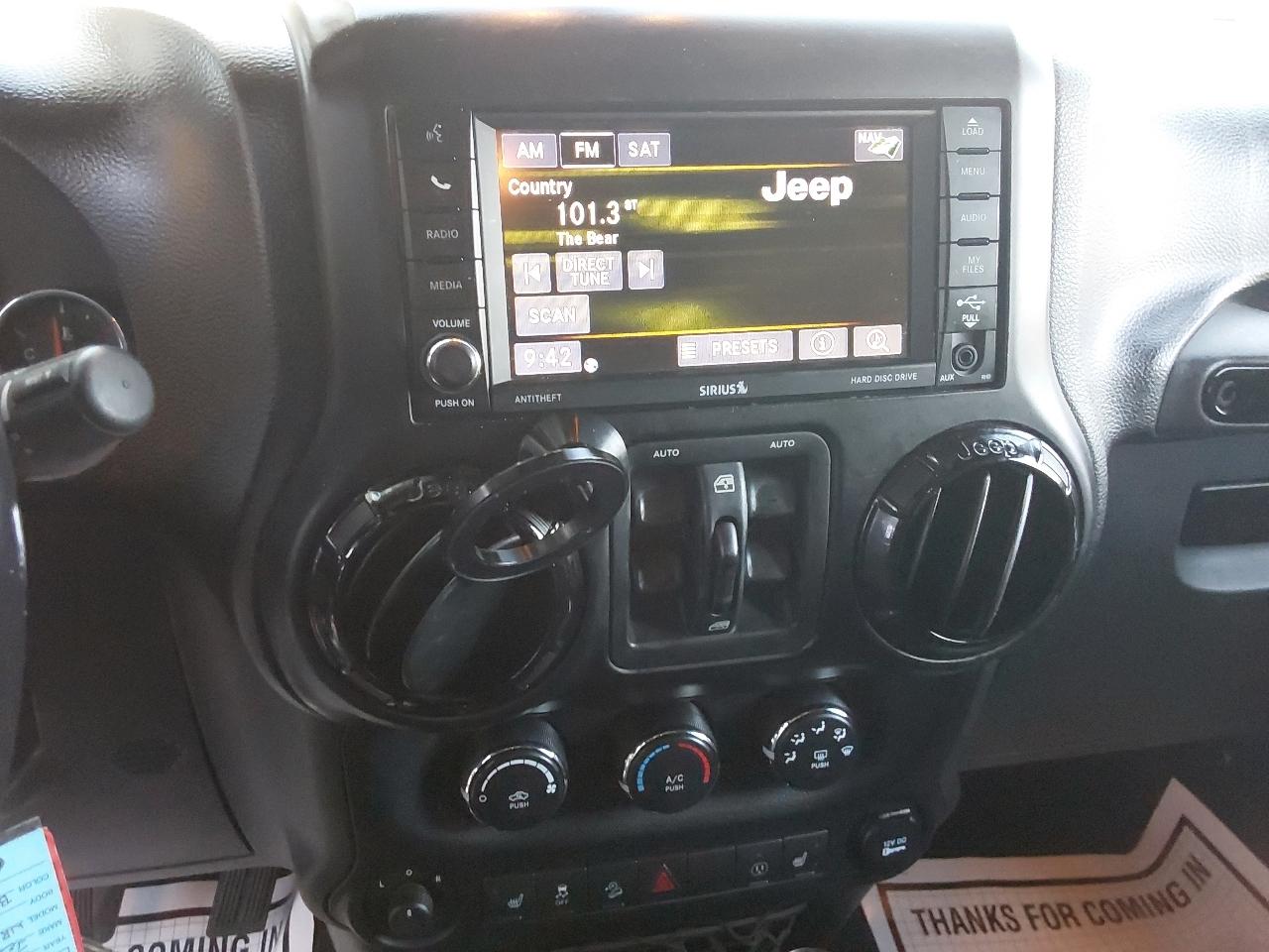 Jeep Wrangler Unlimited 4WD 4dr Altitude 2014