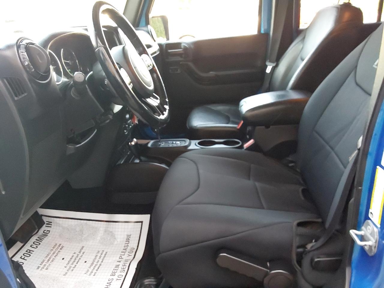 Jeep Wrangler Unlimited 4WD 4dr Altitude 2014